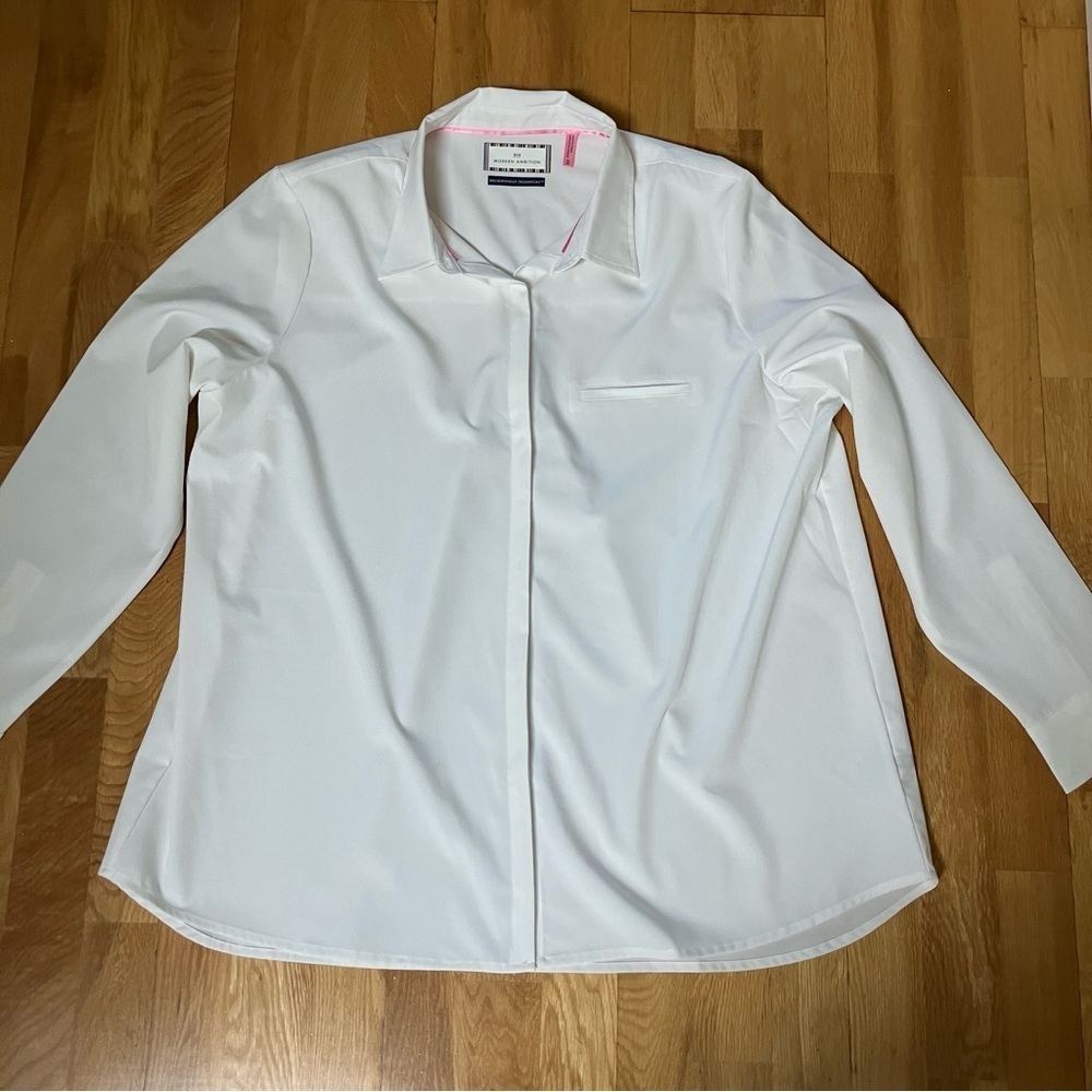 Modern Ambition White Long Sleeve Button-Up Travel Shirt